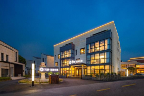 Floral Hotel Silicon Homestay Villa Shanghai International Wildlife Park